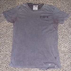 Ribbed men’s maroon t shirt